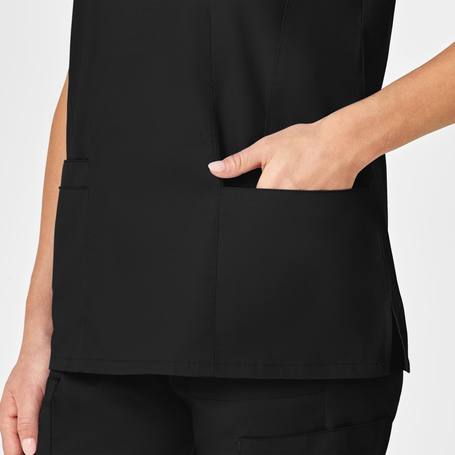 Guiño WonderWORK
Blusa médica con escote en V para mujer