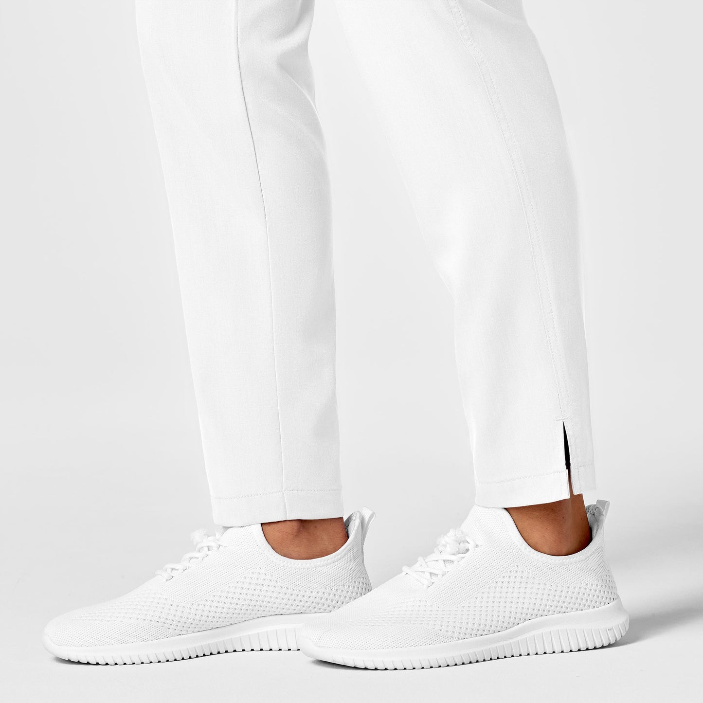 Pantalón de trabajo tipo cargo con pierna ajustada para mujer