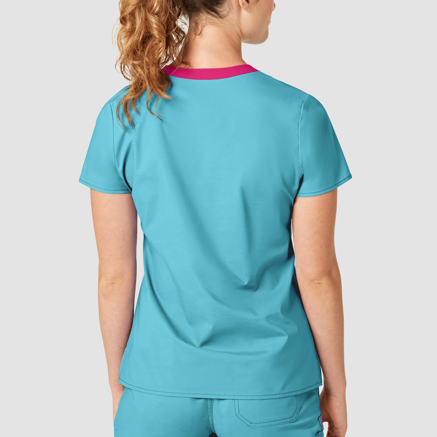 Blusa médica con cuello en V Verity para mujer