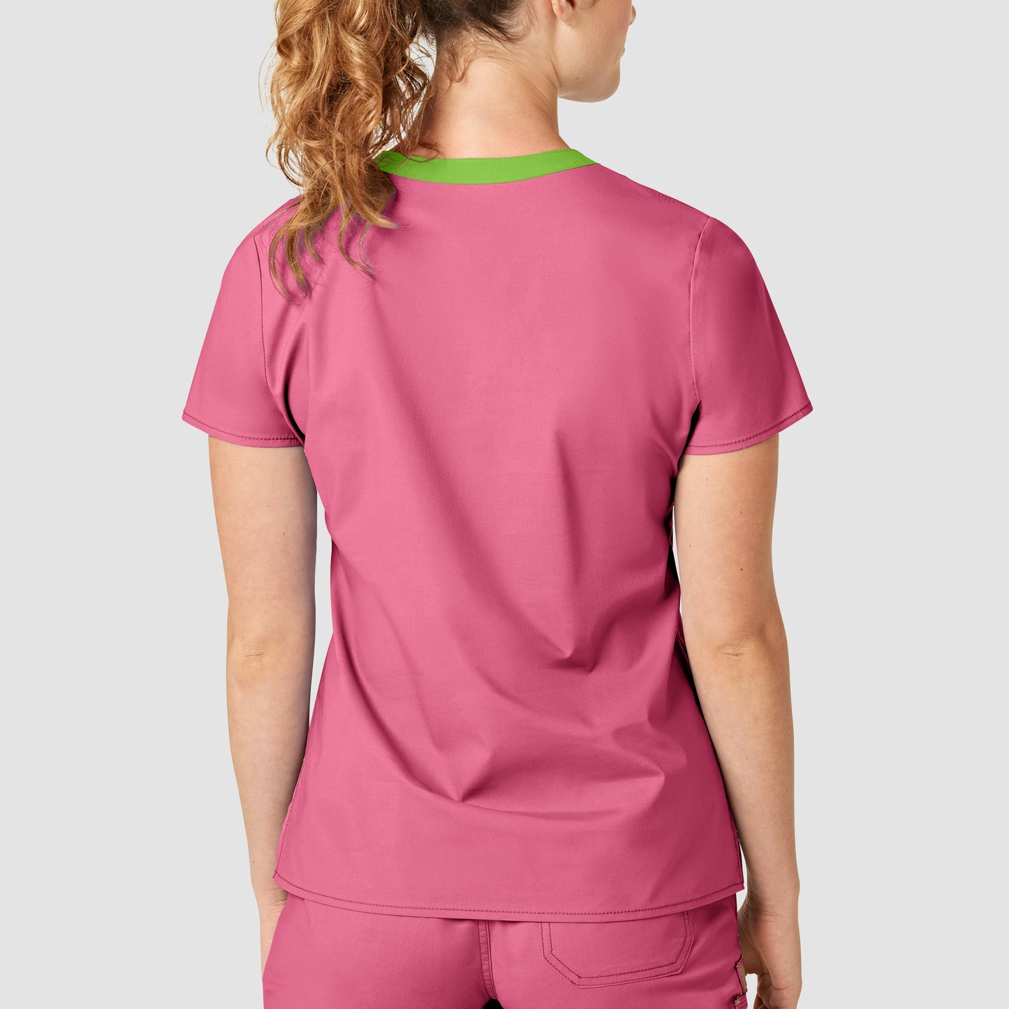 Blusa médica con cuello en V Verity para mujer